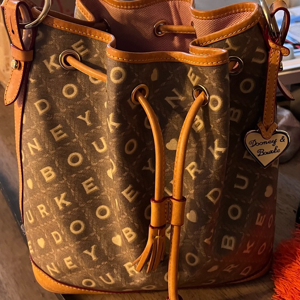Dooney and bourke bag